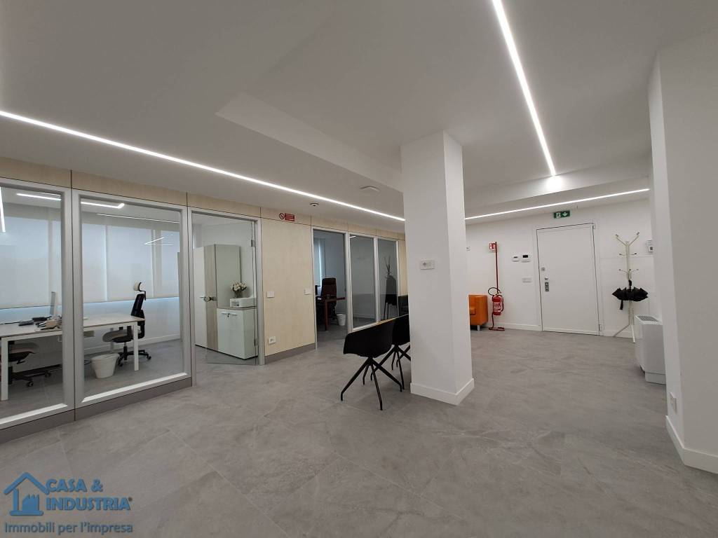ufficio in vendita a Cernusco sul Naviglio