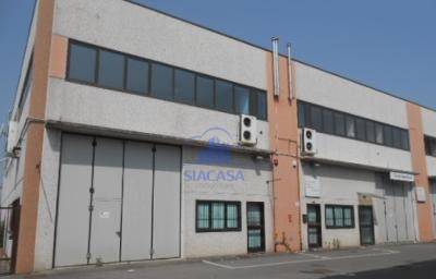 capannone in vendita a Cernusco sul Naviglio