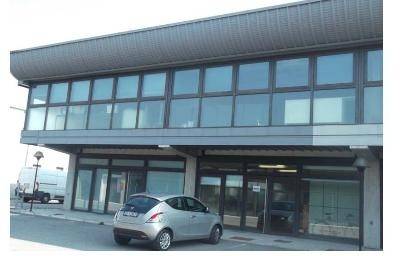locale commerciale in vendita a Cernusco sul Naviglio