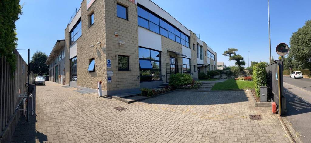 locale commerciale in vendita a Cernusco sul Naviglio