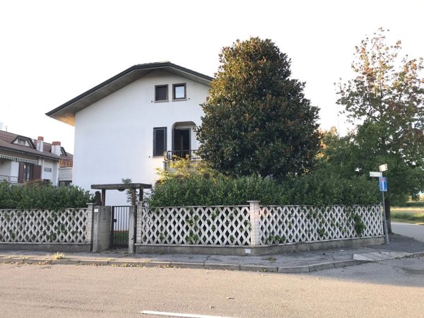 casa indipendente in vendita a Cernusco sul Naviglio