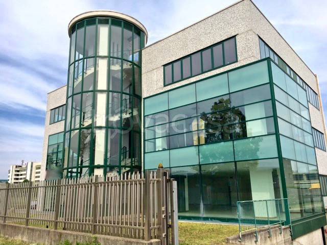 ufficio in vendita a Cernusco sul Naviglio