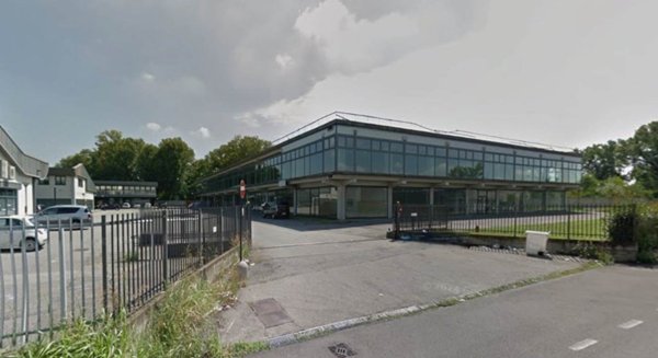 negozio in vendita a Cernusco sul Naviglio