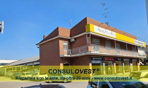 locale commerciale in vendita a Cernusco sul Naviglio