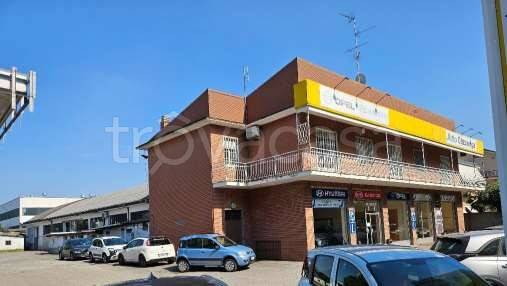 locale commerciale in vendita a Cernusco sul Naviglio