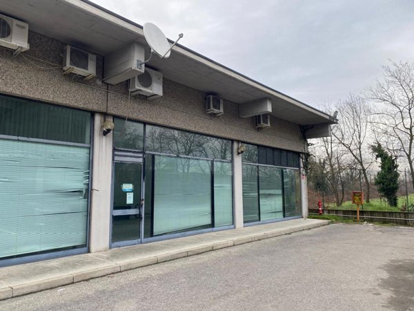 locale di sgombero in vendita a Cernusco sul Naviglio