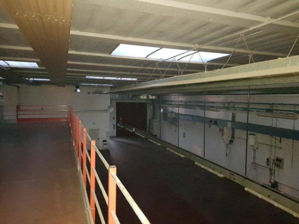 capannone in vendita a Cernusco sul Naviglio
