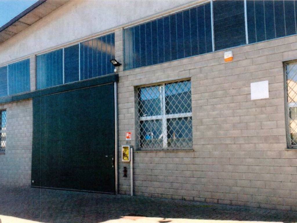 locale commerciale in vendita a Cernusco sul Naviglio