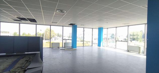 locale commerciale in vendita a Cernusco sul Naviglio