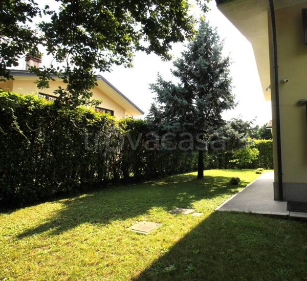 casa indipendente in vendita a Cernusco sul Naviglio in zona Ronco