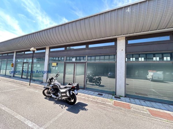 negozio in vendita a Cernusco sul Naviglio