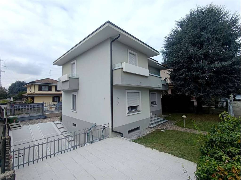 casa indipendente in vendita a Cernusco sul Naviglio