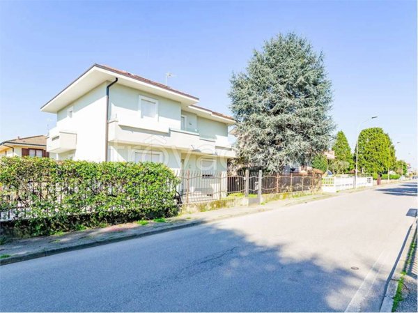 casa indipendente in vendita a Cernusco sul Naviglio