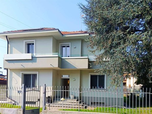 casa indipendente in vendita a Cernusco sul Naviglio