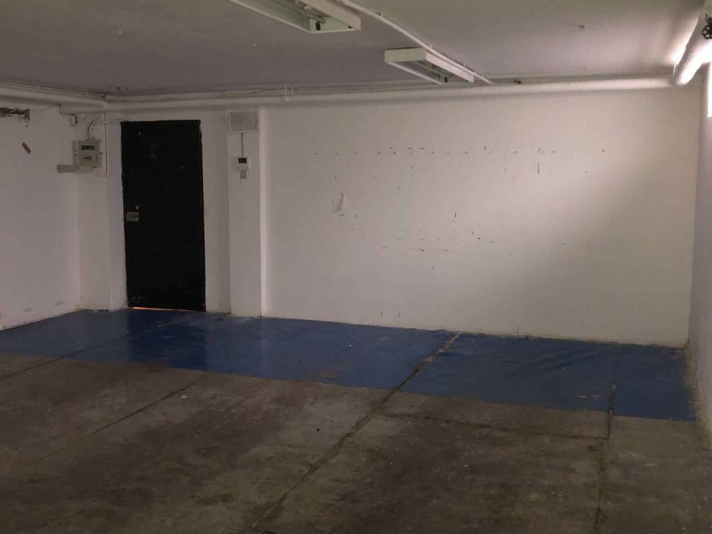 locale commerciale in vendita a Cernusco sul Naviglio