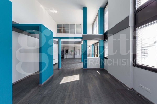 locale di sgombero in vendita a Cernusco sul Naviglio