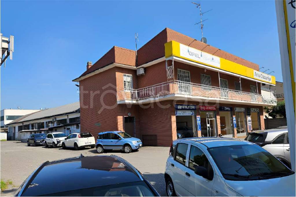 capannone in vendita a Cernusco sul Naviglio