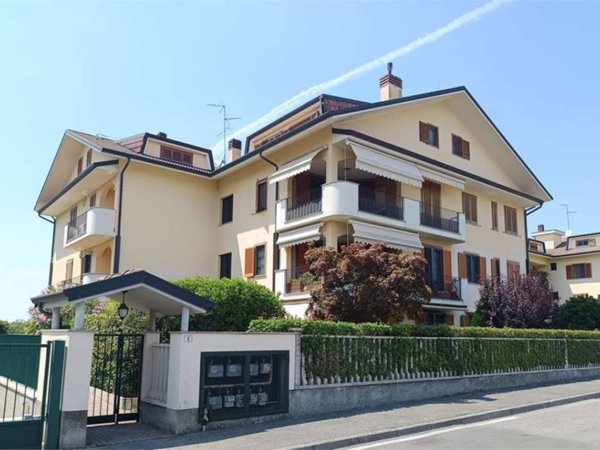 appartamento in vendita a Cernusco sul Naviglio in zona Ronco