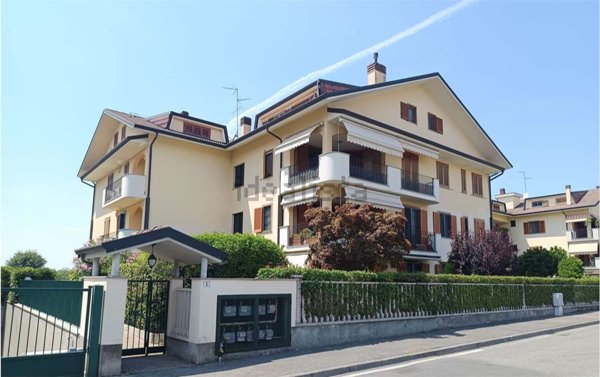 appartamento in vendita a Cernusco sul Naviglio in zona Ronco