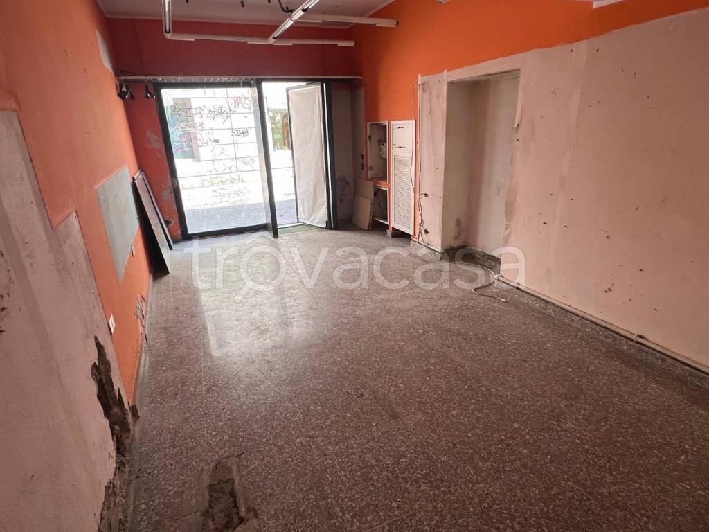 negozio in vendita a Cernusco sul Naviglio