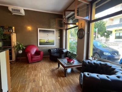 negozio in vendita a Cernusco sul Naviglio