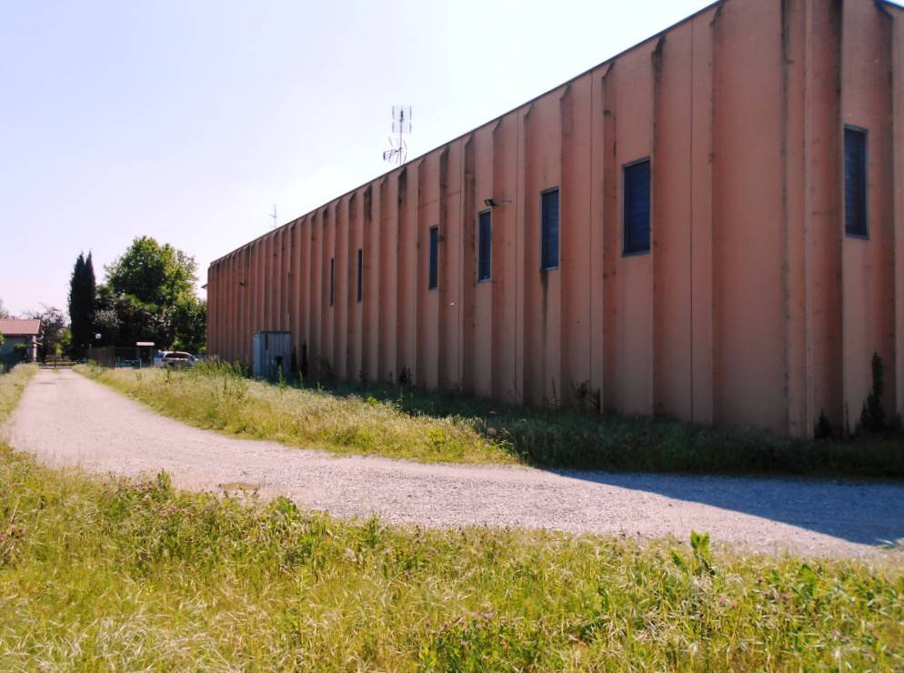 locale commerciale in vendita a Cernusco sul Naviglio