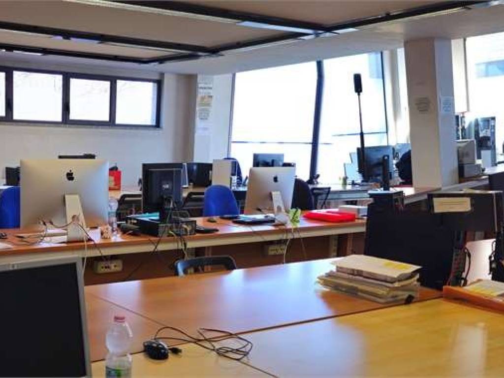 ufficio in vendita a Cernusco sul Naviglio