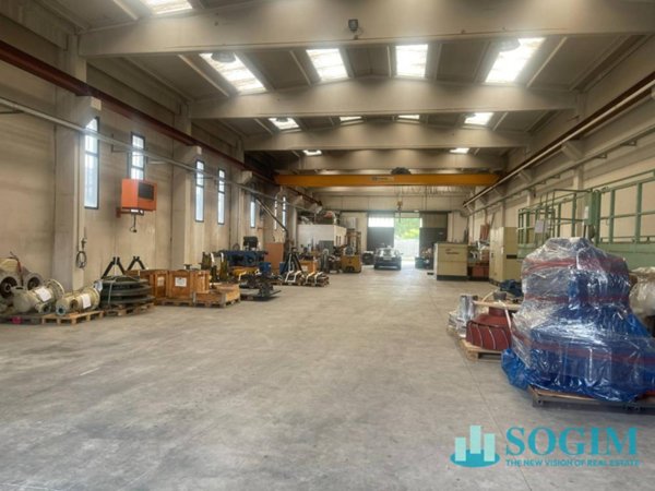 capannone in vendita a Cernusco sul Naviglio