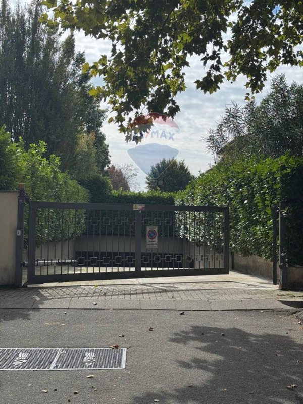 locale di sgombero in vendita a Cernusco sul Naviglio