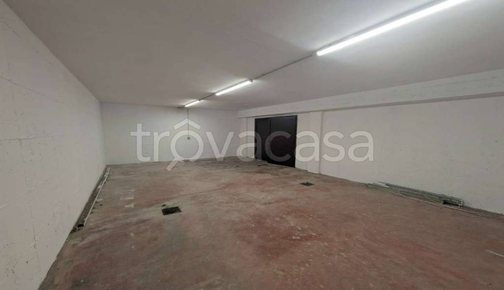 locale commerciale in vendita a Cernusco sul Naviglio