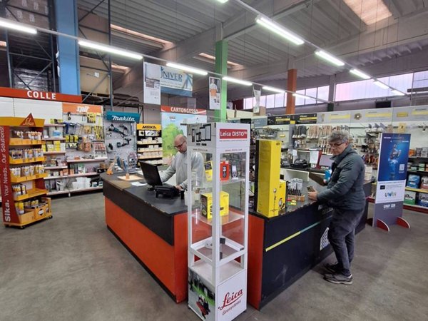 locale commerciale in vendita a Cernusco sul Naviglio