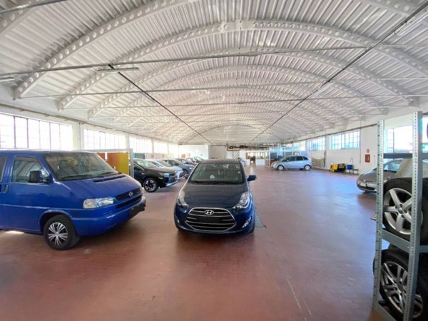 negozio in vendita a Cernusco sul Naviglio