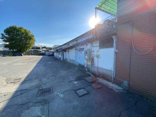 negozio in vendita a Cernusco sul Naviglio