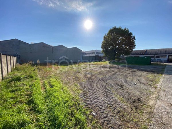 negozio in vendita a Cernusco sul Naviglio