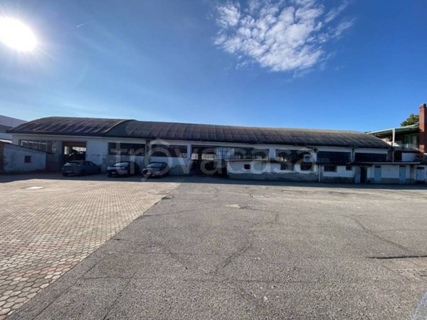 negozio in vendita a Cernusco sul Naviglio