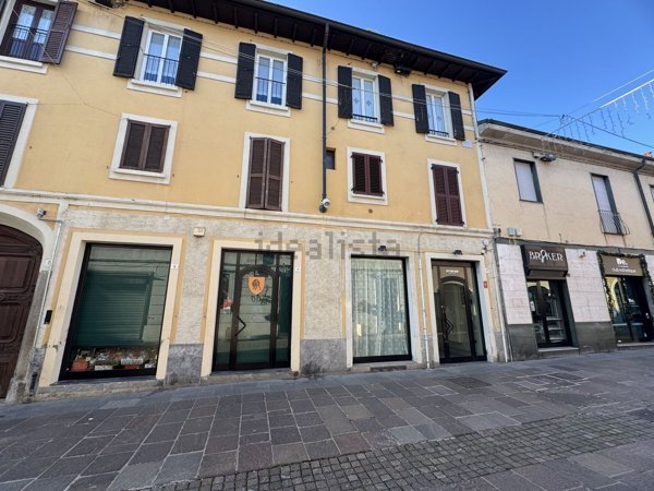 locale commerciale in vendita a Cernusco sul Naviglio