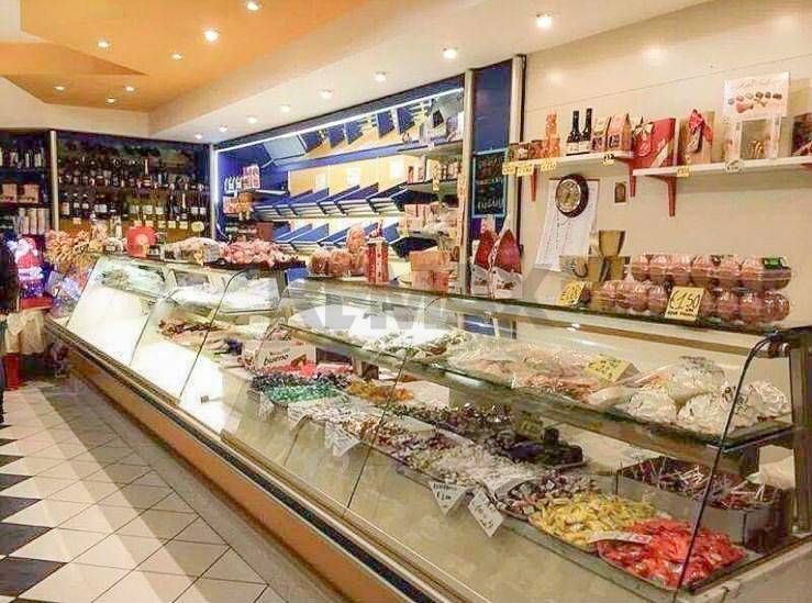 negozio in vendita a Cernusco sul Naviglio