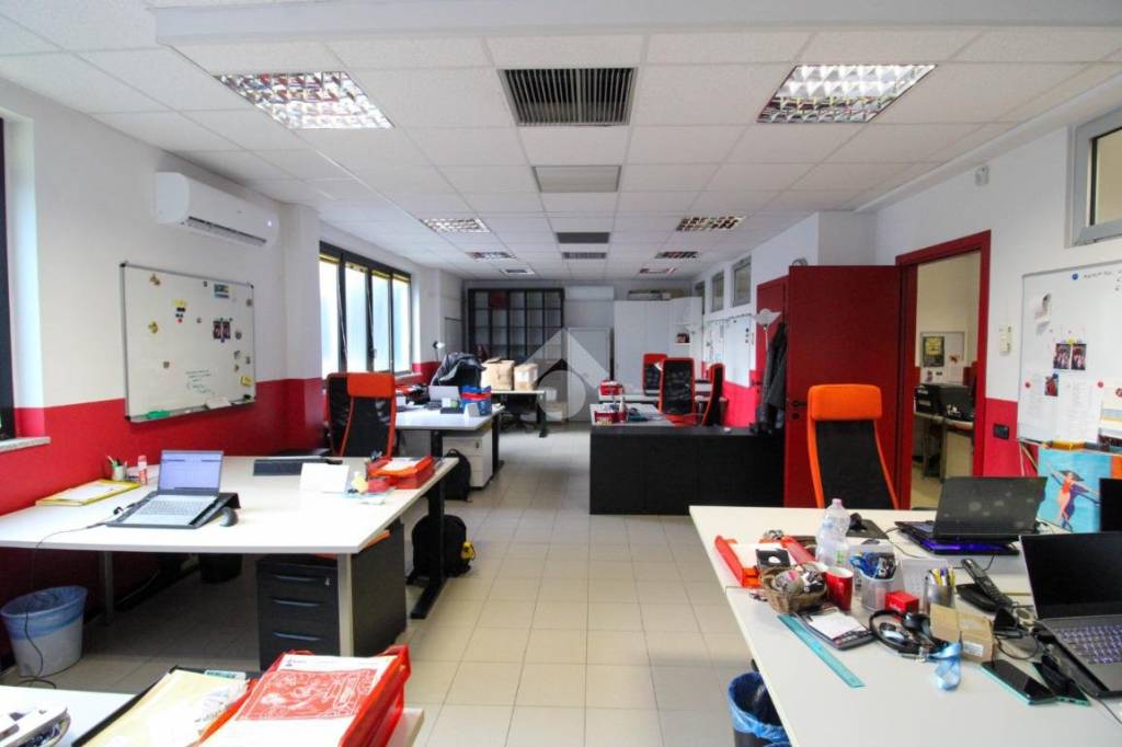 ufficio in vendita a Cernusco sul Naviglio