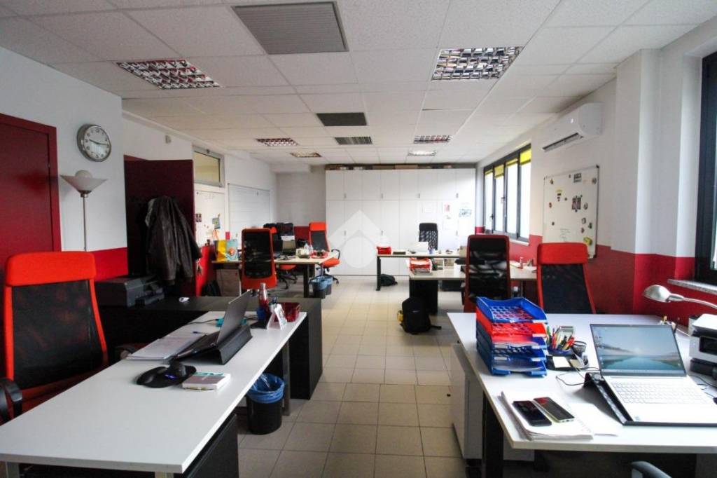 ufficio in vendita a Cernusco sul Naviglio
