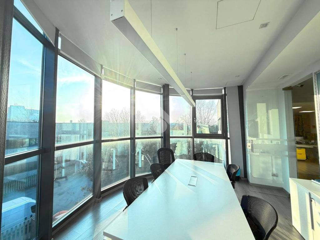 ufficio in vendita a Cernusco sul Naviglio