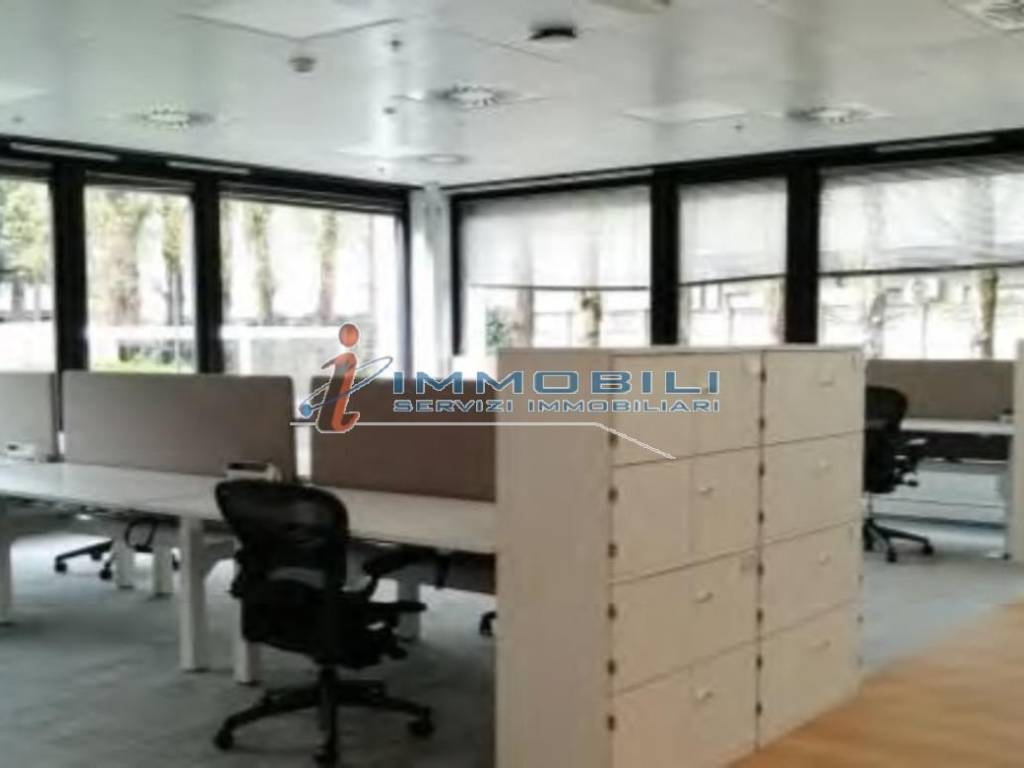 intera palazzina in vendita a Cernusco sul Naviglio