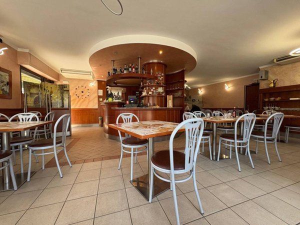 negozio in vendita a Cernusco sul Naviglio