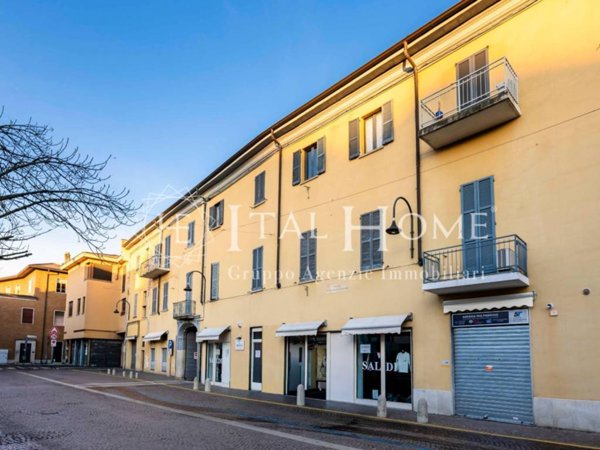 negozio in vendita a Cernusco sul Naviglio