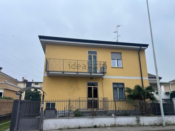 casa indipendente in vendita a Cernusco sul Naviglio