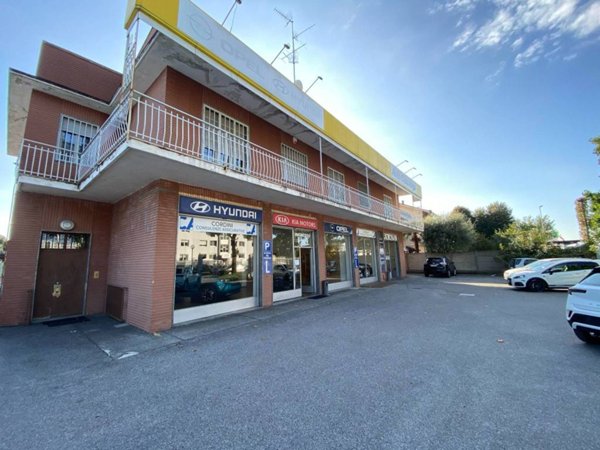 capannone in vendita a Cernusco sul Naviglio