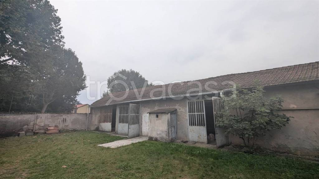 locale commerciale in vendita a Cernusco sul Naviglio