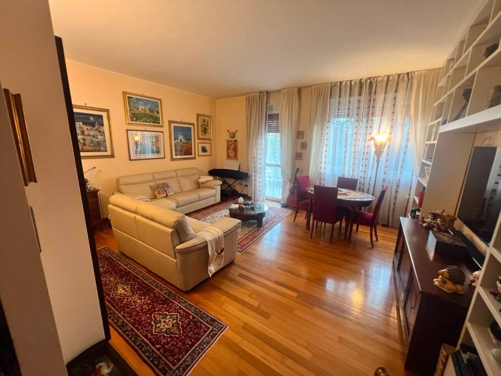 appartamento in vendita a Cernusco sul Naviglio