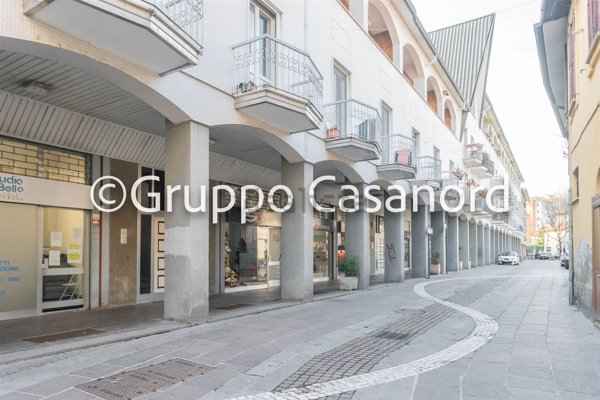 negozio in vendita a Cernusco sul Naviglio
