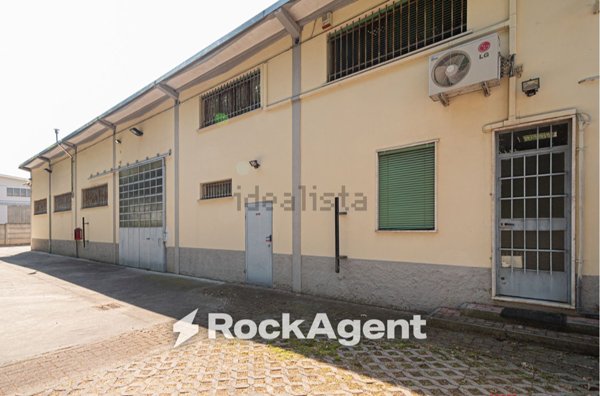 ufficio in vendita a Cernusco sul Naviglio in zona Ronco