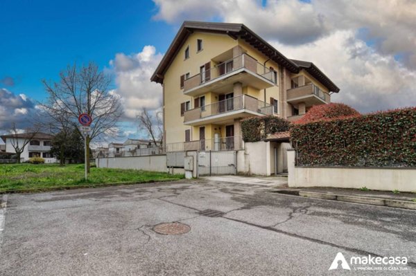 appartamento in vendita a Cerro al Lambro